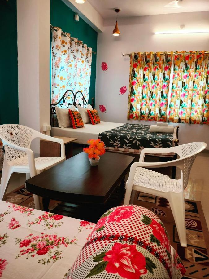 Krishna Stay Guest House Удайпур Стая снимка
