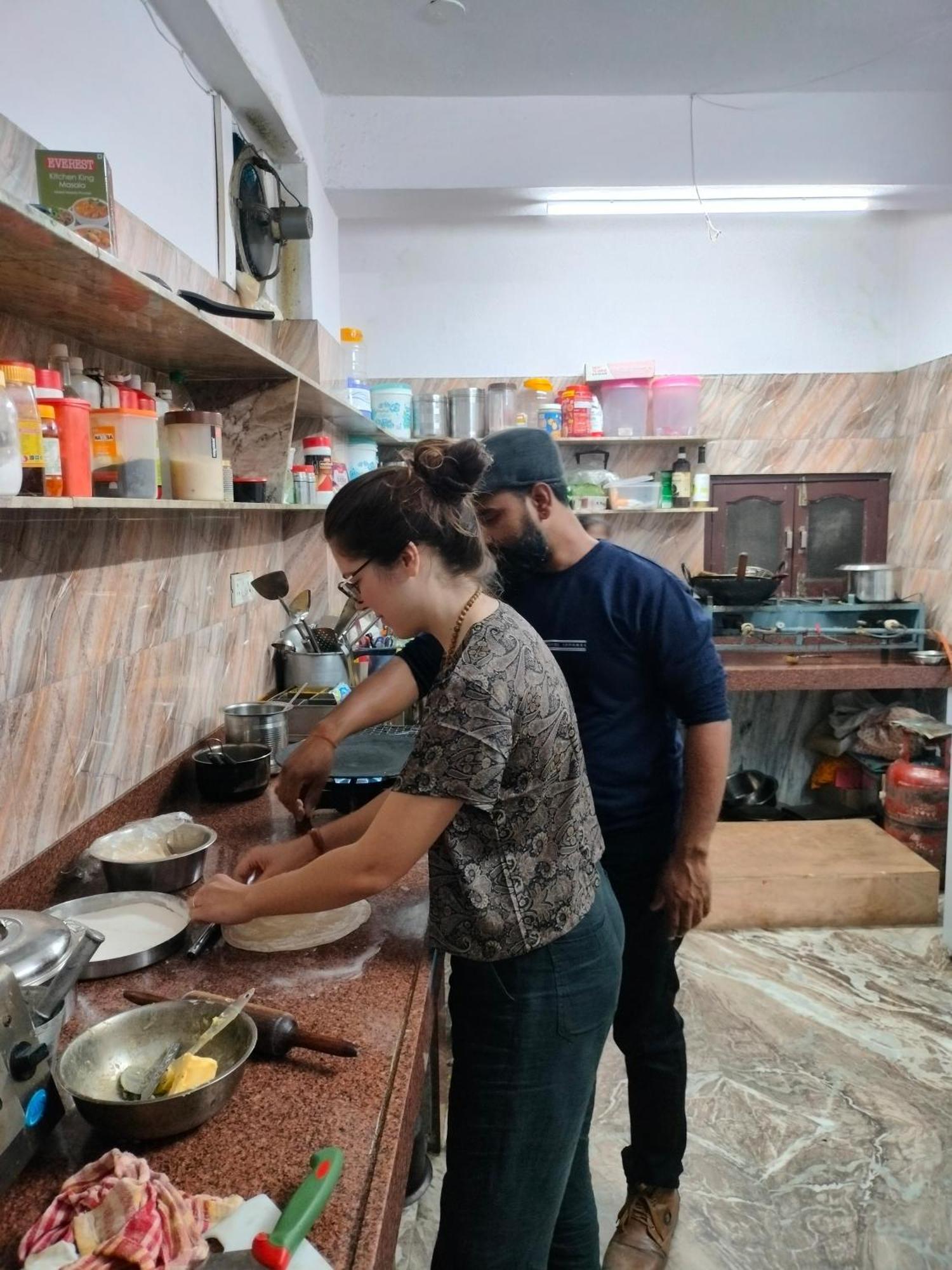 Krishna Stay Guest House Удайпур Екстериор снимка