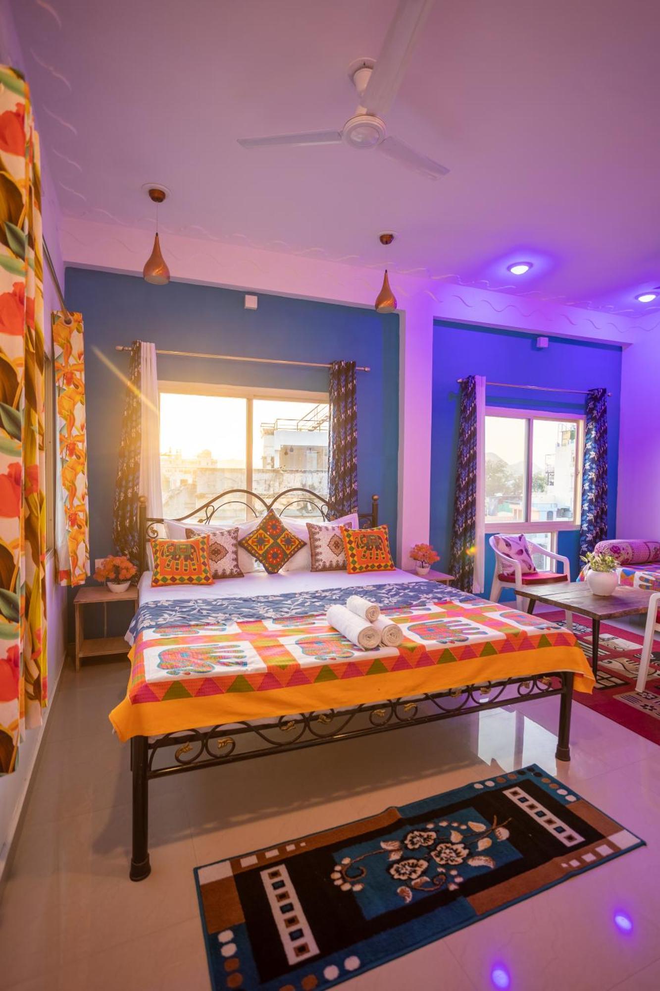 Krishna Stay Guest House Удайпур Екстериор снимка