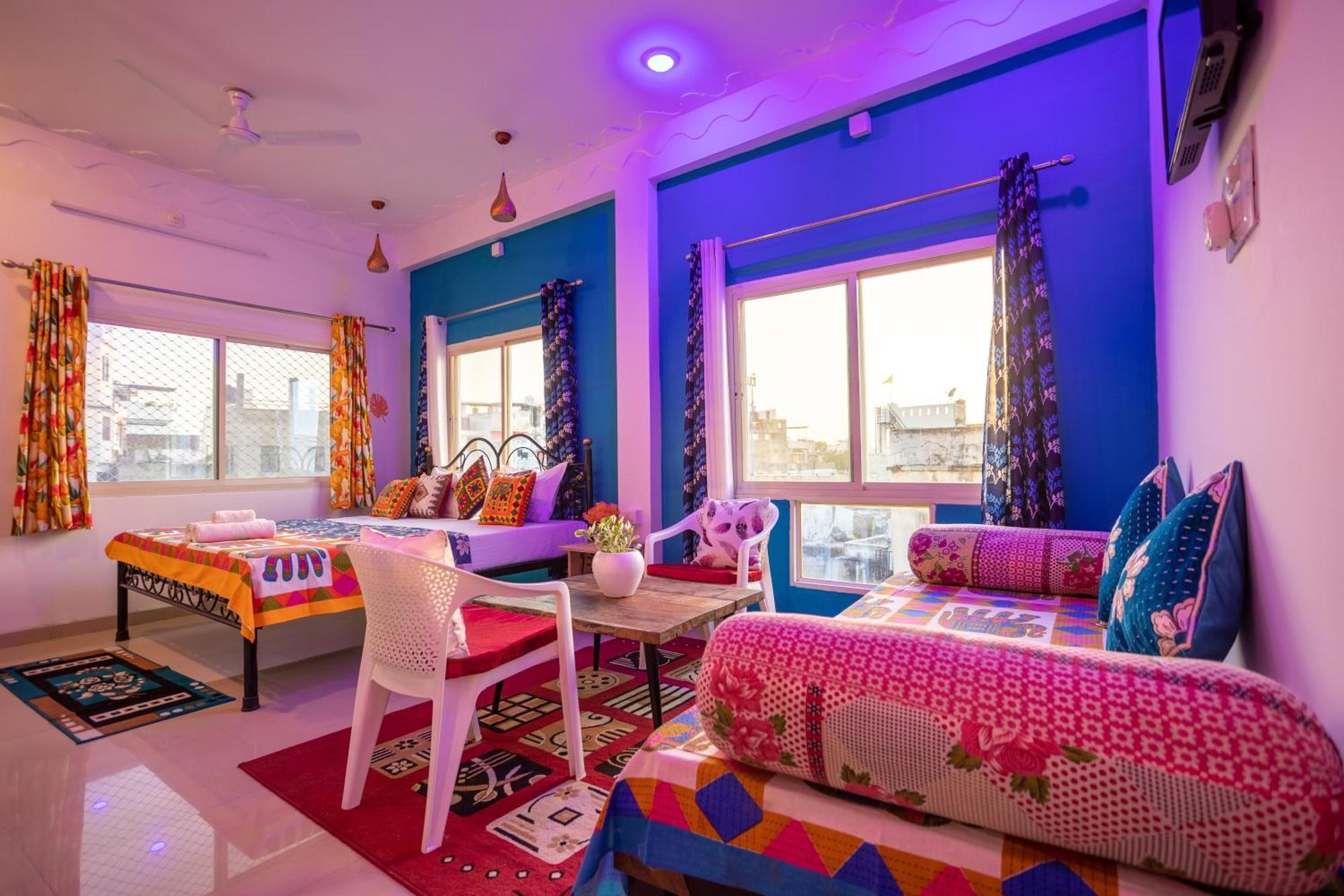 Krishna Stay Guest House Удайпур Екстериор снимка