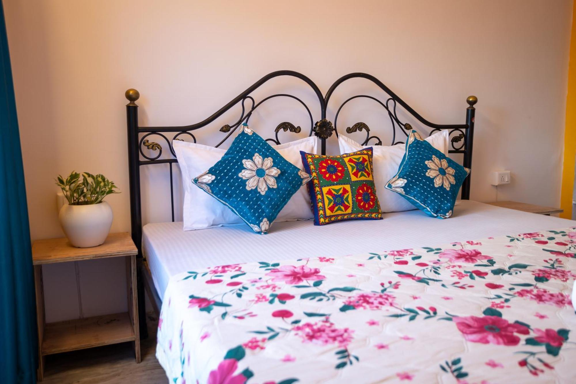 Krishna Stay Guest House Удайпур Екстериор снимка